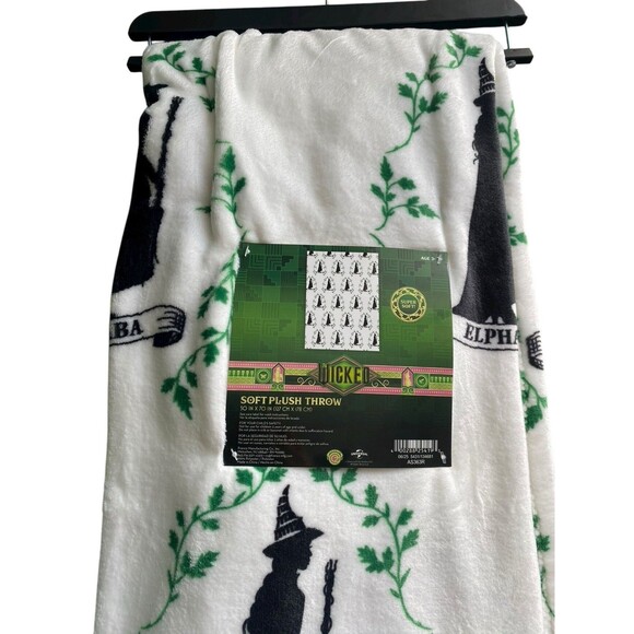 Wicked Elphaba Soft Plush Throw Blanket 50x70 Wizard of Oz Broadway Green Vines - Picture 2 of 6